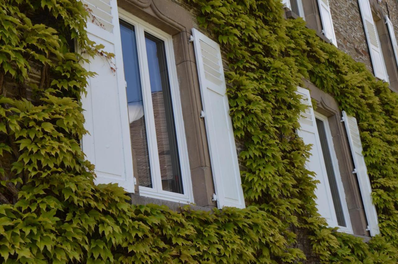 Weingut Erbes-Henn Hotel Uerzig Exterior photo